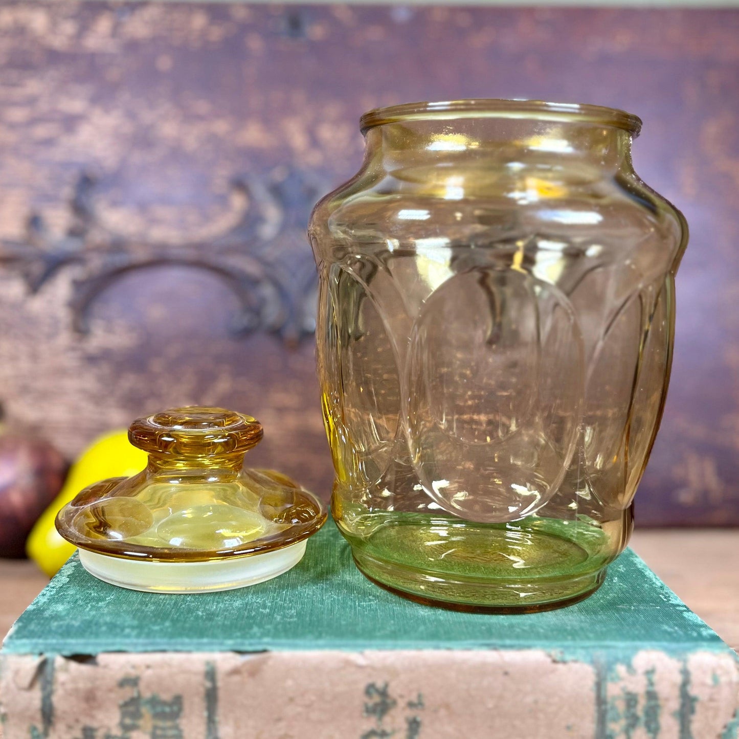LE Smith Amber Apothecary Jar - Sparrow and Finch Vintage